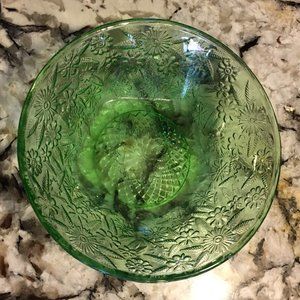 Vintage Green Depression Indiana Glass Pineapple Floral Serving Bowl 7.5"